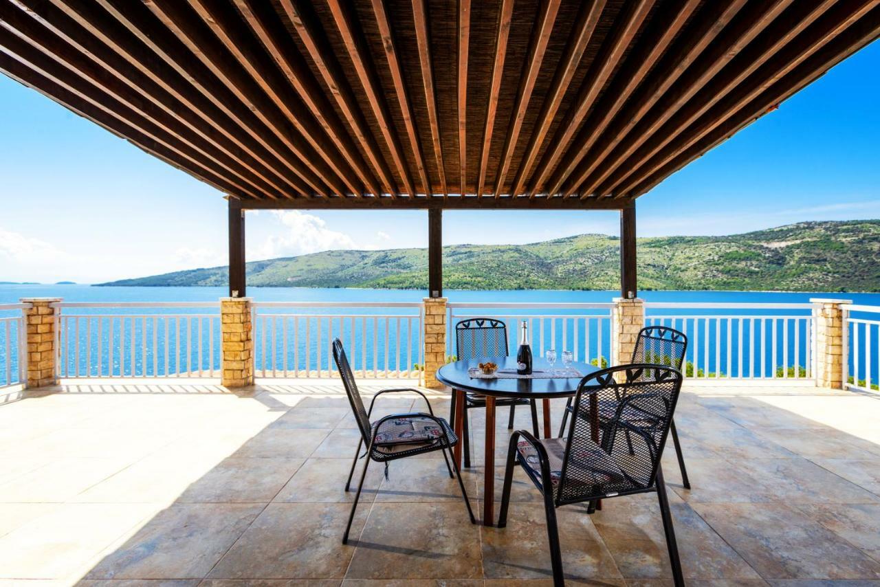Seaside Villa Near Trogir - Poljica Marina Bagian luar foto