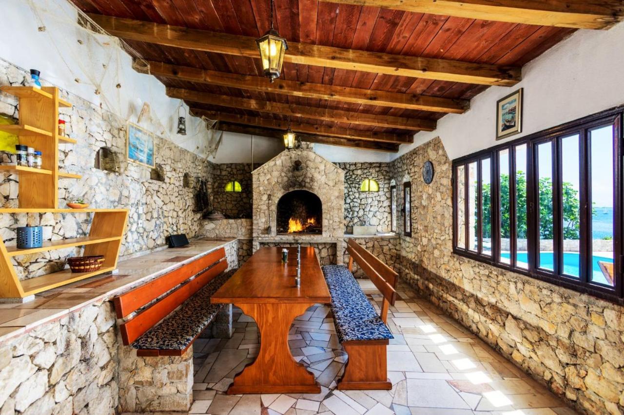 Seaside Villa Near Trogir - Poljica Marina Bagian luar foto